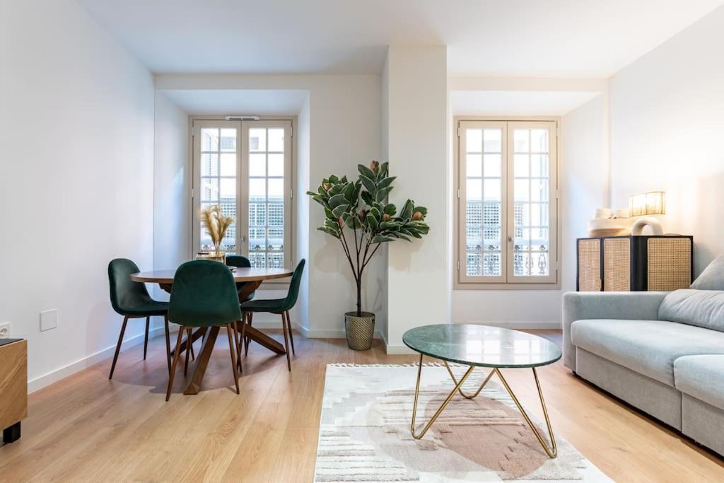 Premium Flat In Malaga Center With Free Parking Apartment Bagian luar foto